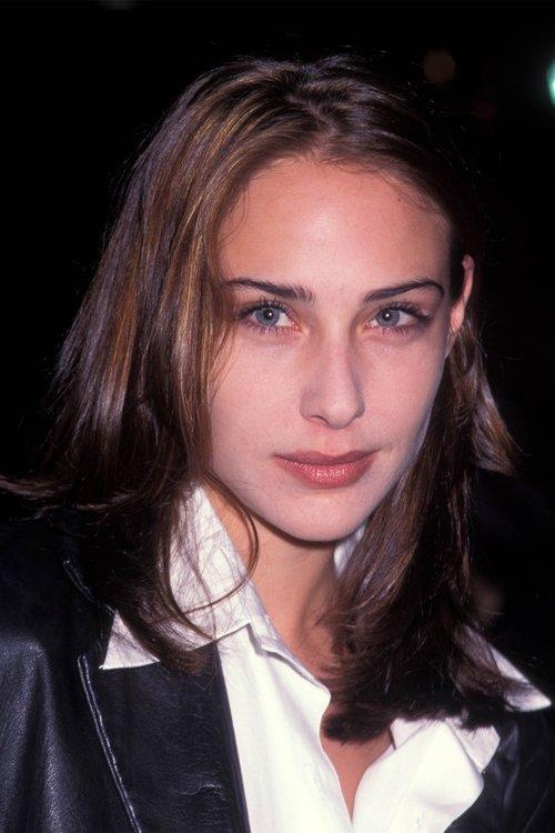 Claire Forlani